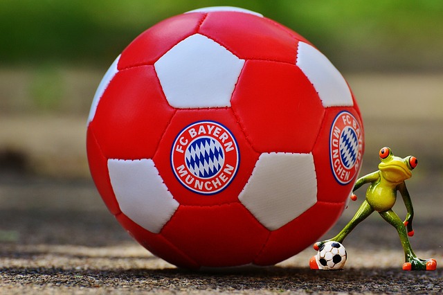 Bayern Münchens Meisterfeier nach 3:3 Unentschieden verschoben